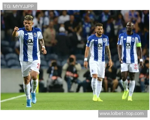 欧联杯阿森纳与本菲卡战平争议补时进球引发全场热议