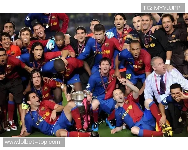 足总杯惊现冷门拜仁与巴萨激战成平局引发全场震动