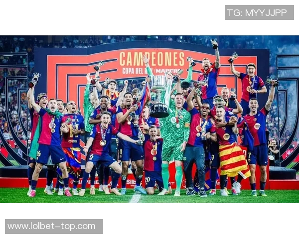 国王杯精彩对决:多特蒙德与巴萨战成平局乌龙球成比赛转折点 国王杯精彩对决:多特蒙德与巴萨战成平局乌龙球成比赛转折点