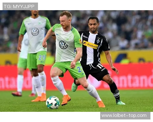 欧冠激战：多特蒙德3-0曼联绝杀瞬间点燃全场热情与转会传闻四起