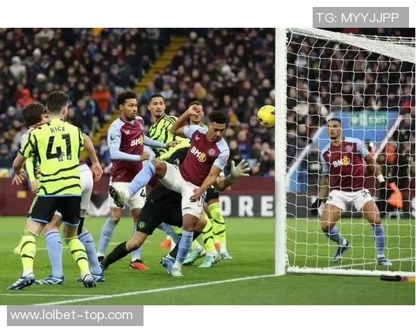 世界杯激战巴萨与利物浦1比1平绝杀瞬间引发争议判罚全场沸腾