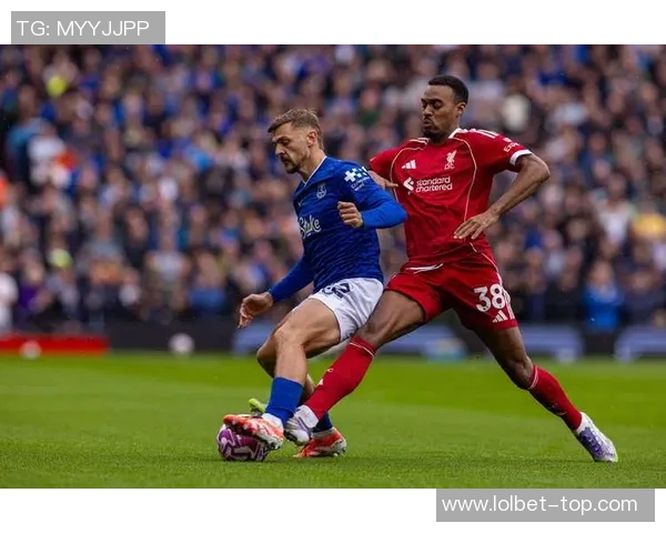 英超激战利物浦小胜切尔西红牌争议引发全场热议赛后分析