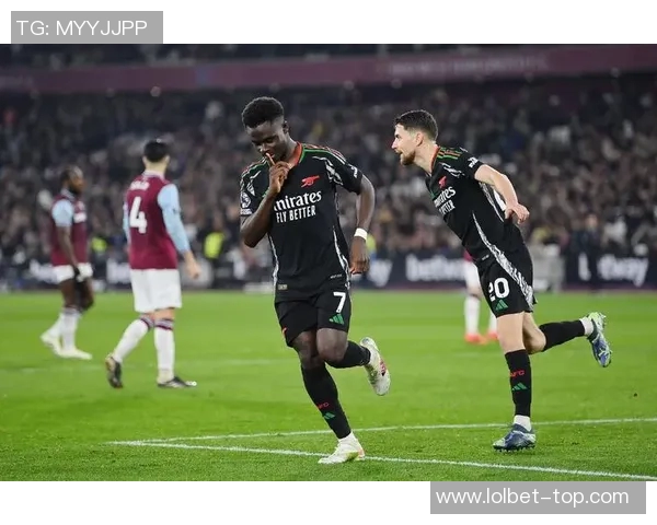 世界杯精彩对决阿森纳与AC米兰激战成平红牌争议引发全场热议