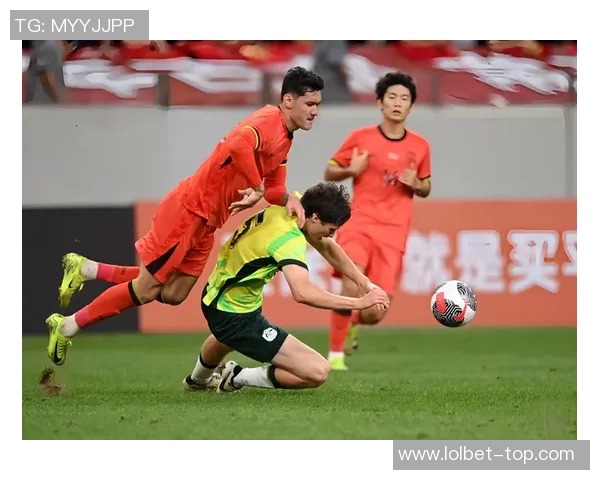 世界杯精彩对决多特蒙德与热刺激战成平局争议判罚引发全场热议